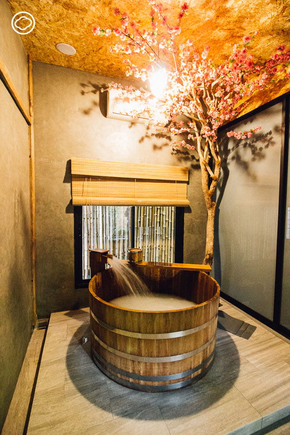 ย่านญี่ปุ่น กรุงเทพ, คาเฟ่ สุขุมวิท, ร้านออนเซ็น สุขุมวิท,Japanese town