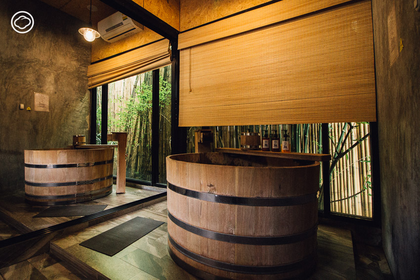 ย่านญี่ปุ่น กรุงเทพ, คาเฟ่ สุขุมวิท, ร้านออนเซ็น สุขุมวิท,Japanese town