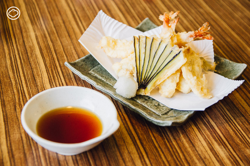 ย่านญี่ปุ่น กรุงเทพ, คาเฟ่ สุขุมวิท, ร้านออนเซ็น สุขุมวิท,Japanese town