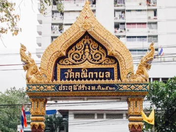 วัดคณิกาผล วัดงามย่านพลับพลาไชยที่เกิดจากดอกผลของเจ้าสำนักโสเภณี