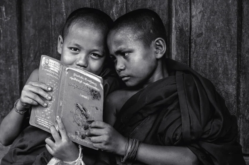 Dhamma on Lens