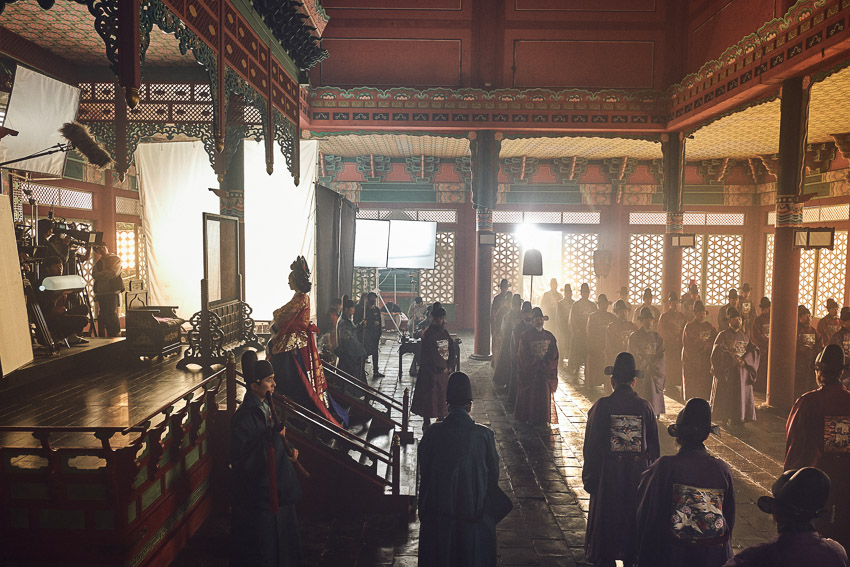 สัมภาษณ์, Kingdom, Netflix