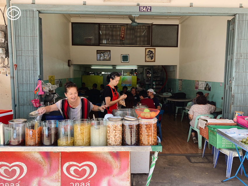 เตรียมตังค์ไปกิน 9 มื้อแบบคนตรังให้ตัวแตก ตรัง