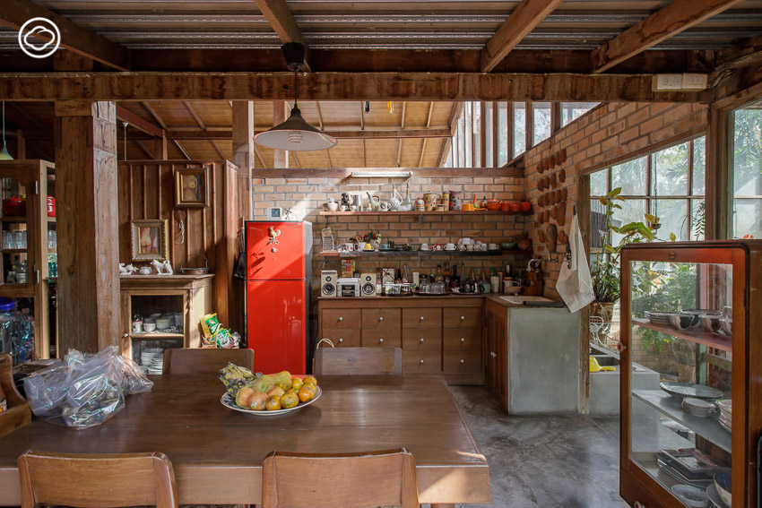 บ้านสวน ในฝัน ที่สร้างจากไม้เก่าทั้งหลังด้วยฝีมือและเทคนิคของสล่าล้านนา