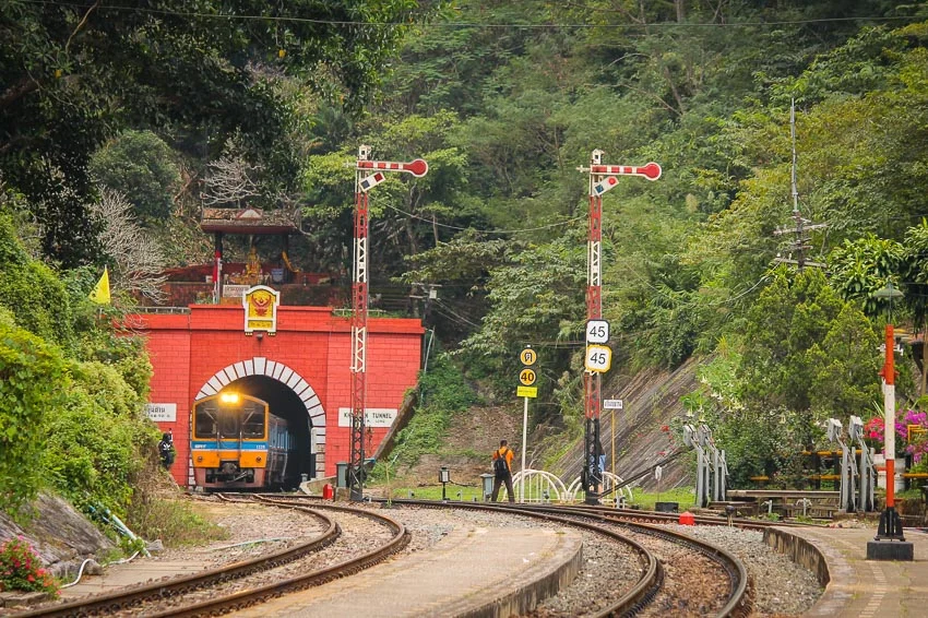 'ขุนตาน' อุโมงค์รถไฟยาวที่สุดในไทยบนจุดสูงสุดของเส้นทางรถไฟไทยที่กำลังจะเสียแชมป์ อุโมงค์ขุนตาน