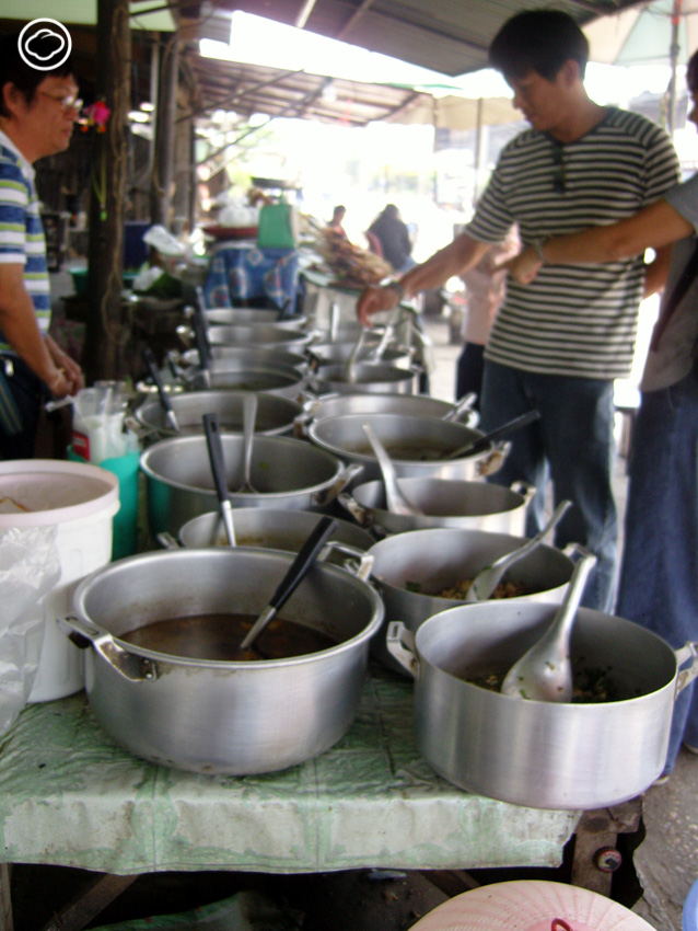 เดิน ตลาดนัด ตลาดน้ำ เสาะหาและศึกษาของซื้อของขายที่บอกเล่าวิถีสังคมแต่ละท้องถิ่น
