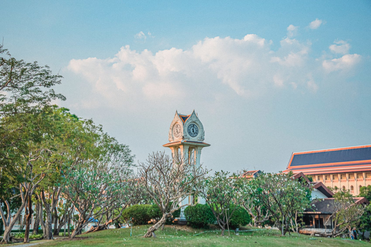 วชิราวุธวิทยาลัย โรงเรียนมหาดเล็กหลวงที่ถอดแบบการศึกษาจากอังกฤษ
