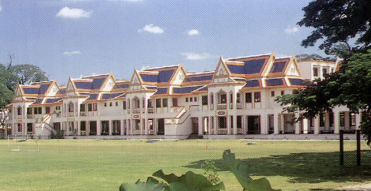 วชิราวุธวิทยาลัย โรงเรียนมหาดเล็กหลวงที่ถอดแบบการศึกษาจากอังกฤษ