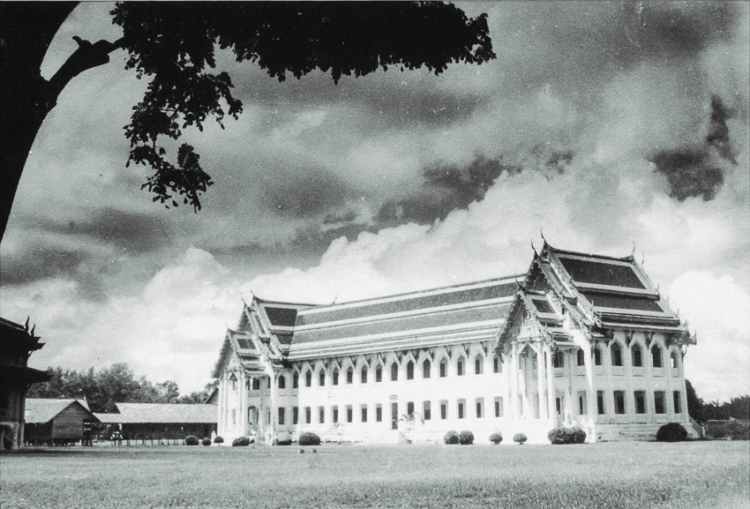 วชิราวุธวิทยาลัย โรงเรียนมหาดเล็กหลวงที่ถอดแบบการศึกษาจากอังกฤษ