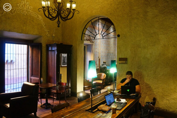 วีถี อาชีพ Digital Nomad ของสาวไทยผู้มีเป้าหมายเป็นการซ้อนมอ'ไซค์จากอเมริกาเหนือไปอเมริกาใต้