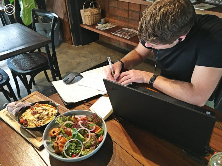วีถี อาชีพ Digital Nomad ของสาวไทยผู้มีเป้าหมายเป็นการซ้อนมอ'ไซค์จากอเมริกาเหนือไปอเมริกาใต้