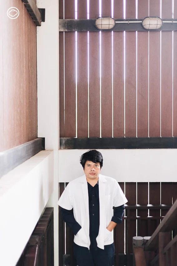 มารุต เหล็กเพชร หมอคิดนอกกรอบผู้รักษาคนไข้บนเกาะด้วยศิลปะและการออกแบบ, หมอนิล