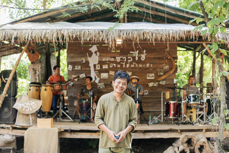ราเมศวร์ เลขยันต์ ผู้ขับเคลื่อนความมั่นคงทางอาหารและทำตลาดอินทรีย์ที่ฮิปสุดในอุทัยธานี, ตลาดซาวไฮ่