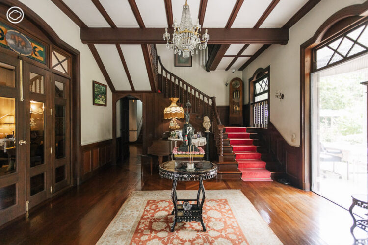 ตำหนักทิพย์ : บ้านสไตล์ Tudor Revival อายุ 87 ปีของ ‘เสด็จพระองค์อาทร’