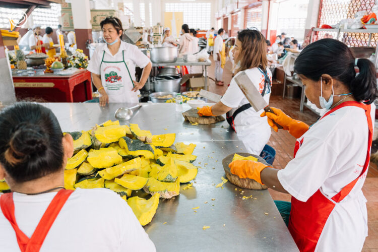 เทศกาลเจี๊ยะฉ่าย ประเพณีถือศีลกินผักของภูเก็ตที่เป็นต้นแบบการกินเจทั่วไทย