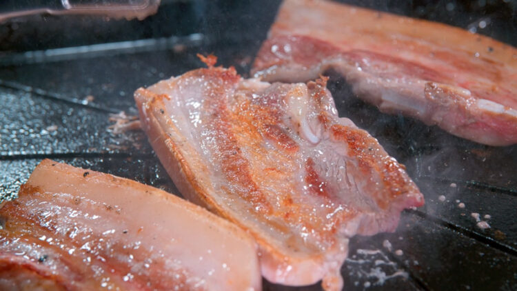 Korean Pork Belly Rhapsody สารคดียั่วน้ำลายที่พาไปชมวัฒนธรรมการกินหมูสามชั้นของคนเกาหลี