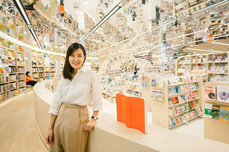 B2S Think Space อุโมงค์หนังสือไซส์ยักษ์กลางเซ็นทรัลชิดลม การพลิกโฉมใหม่ของร้านหนังสือกลางห้าง