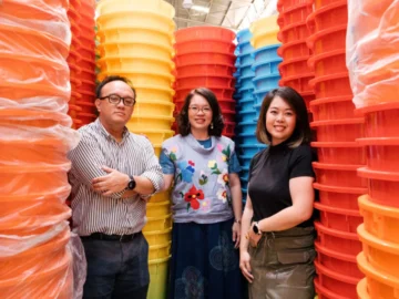 ทายาทรุ่น 3 นำง่ายฮง ธุรกิจพลาสติกส่งออก 40 ประเทศที่ลุกขึ้นผลิตพลาสติกย่อยสลายได้