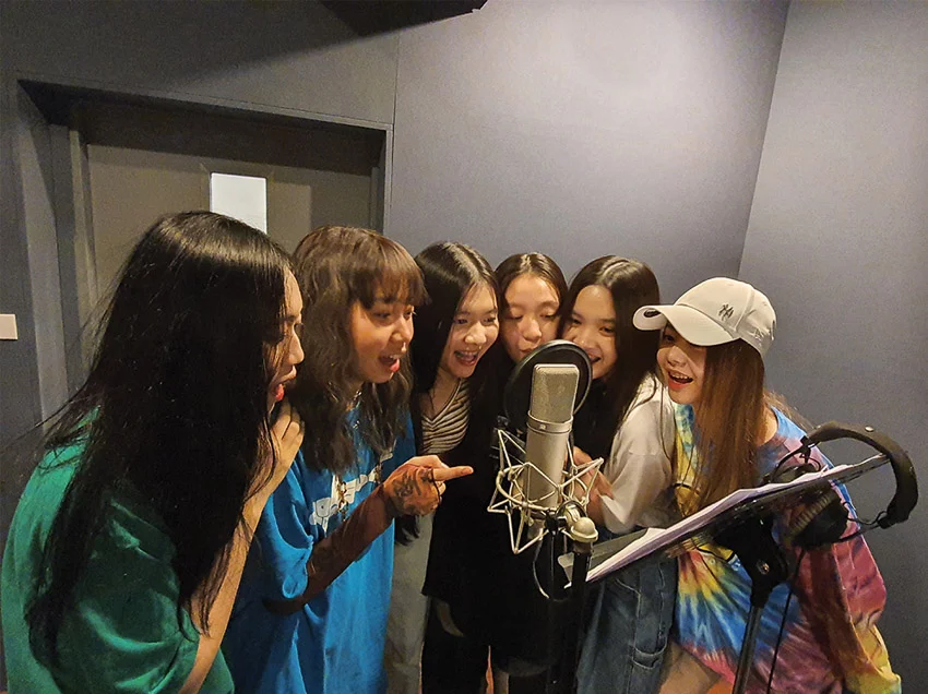 BH BrickHouse ค่ายเพลงยุคดิจิทัลของ ภาคย์ ศรีพงษ์ธนากุล ที่มุ่งสร้างทั้งผลงานและคน