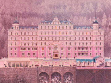 สิ่งที่ Wes Anderson บอกเล่าผ่านสถาปัตยกรรมโรงแรม The Grand Budapest Hotel