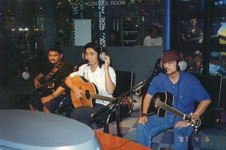 ‘โป้ Yokee Playboy’ ศิลปินผู้ไม่เคยหยุดทดลองตลอด 25 ปี พร้อมกับการกลับมาในอัลบั้มชุดที่ 8 ท่ามกลางยุควงดนตรีรุ่นหลาน