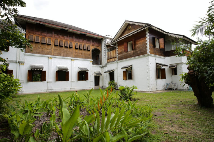 สวมบทนักสืบสถาปัตยกรรมผสมผสานสมัยรัชกาลที่ 5 - 6 ที่บ้าน ณ นาวี หรือ Château William บ้านโบราณทรงคุณค่าในกรุงเทพฯ