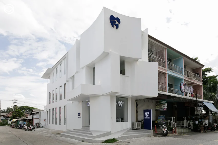 Dental Sense Clinic เปลี่ยนตึกแถวเชียงใหม่เป็นคลินิกทำฟัน Façade เก๋ เพื่อรอยยิ้มคนไข้