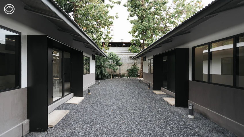 เปลี่ยนบ้านคนงาน-โรงจอดรถร้าง ที่เป็นฉากถ่ายหนังผี เป็นแกลเลอรี่-ออฟฟิศให้เช่า อบอุ่นเหมือนอยู่ในหมู่บ้านกลางป่า