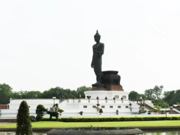 พุทธมณฑล : เมกะโปรเจกต์พุทธสถานยุคกึ่งพุทธกาลของจอมพล ป. พิบูลสงคราม