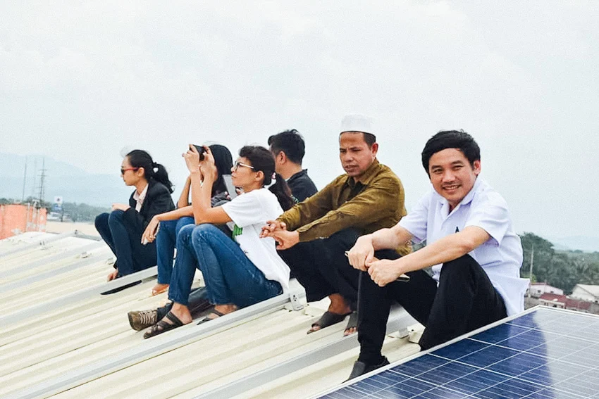 นพ.สุภัทร ฮาสุวรรณกิจ แพทย์ชนบทกับงานเอ็นจีโอค้านโรงไฟฟ้า ติดโซลาร์เซลล์ สู้โควิด และตรวจสอบรัฐบาล