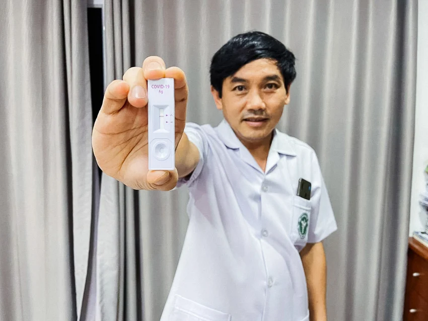นพ.สุภัทร ฮาสุวรรณกิจ แพทย์ชนบทกับงานเอ็นจีโอค้านโรงไฟฟ้า ติดโซลาร์เซลล์ สู้โควิด และตรวจสอบรัฐบาล