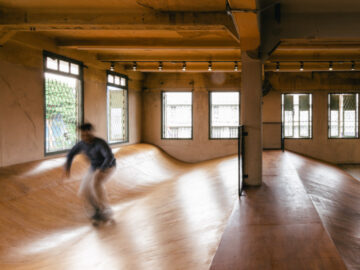 Jump Master Skate Haus ลานสเก็ตใหม่ในโกดังเก็บรองเท้าอายุร่วมร้อยปีย่านเจริญกรุง