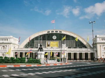 อำลาสถานีรถไฟกรุงเทพ เมื่อ ‘หัวลำโพง’ อดีตสถานีรถไฟหลักของไทยปิดตัว