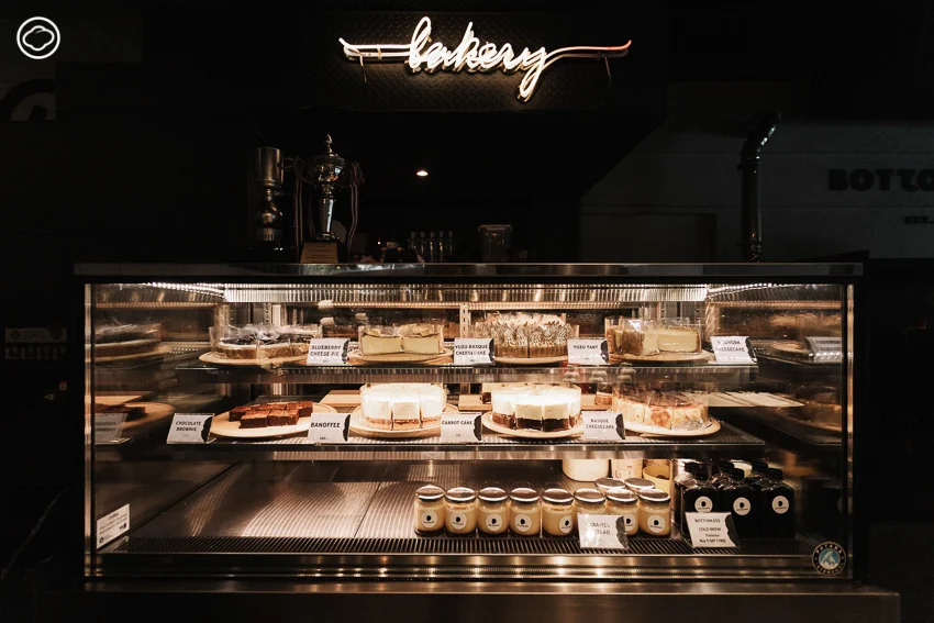 Bottomless ร้านกาแฟสเปเชียลตี้ที่ฝึกฝนอย่างเข้มข้นจนกลายเป็นร้านอันดับต้นของเมนูกาแฟนม