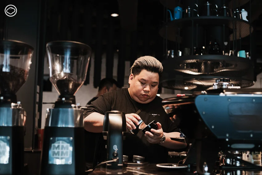 Bottomless ร้านกาแฟสเปเชียลตี้ที่ฝึกฝนอย่างเข้มข้นจนกลายเป็นร้านอันดับต้นของเมนูกาแฟนม