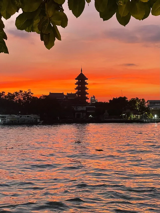 ฮงเซียงกง : พลิกโฉมที่ดินเก่าและอาคาร 200 ปีในตลาดน้อย เป็นคาเฟ่และร้านแอนทีกริมน้ำ