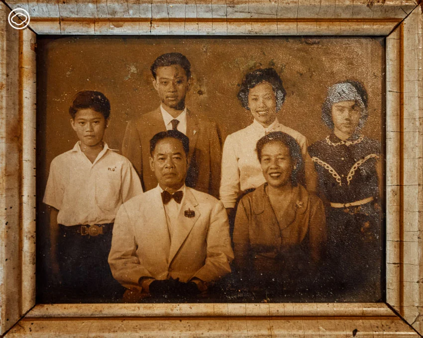 เรือนบรรเลง เรือนปั้นหยาสีเขียวใบโศกของหลวงประดิษฐไพเราะ บรมครูดนตรีไทย