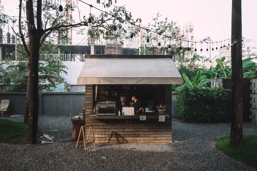 The Wood Land เอาต์ดอร์คาเฟ่ย่านอ่อนนุช ปรับที่รกร้างให้เป็นพื้นที่ธรรมชาติกลางเมือง
