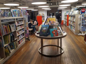 เด็กยุโรปอ่านหนังสืออะไร บันทึกป.โท ของบ.ก. ที่เดินทางเรียนรู้วรรณกรรมเด็กทั่วยุโรป