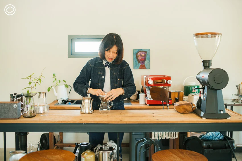 OMNiA Weekender บาร์กาแฟในโรงนากลางสวน ลำพูน รับแขกครั้งละกลุ่ม เลือกเมล็ดตามใจบาริสต้า