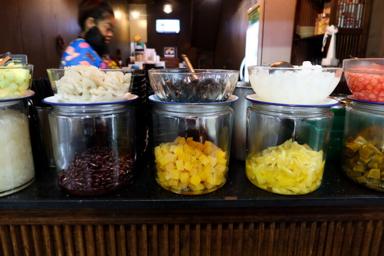 ‘ฮ่อมคัมโฮม’ โปรเจกต์ชวนคนแพร่กลับบ้าน กินของอร่อยจากร้านเจ้าเก่าบนถนนเจริญเมือง