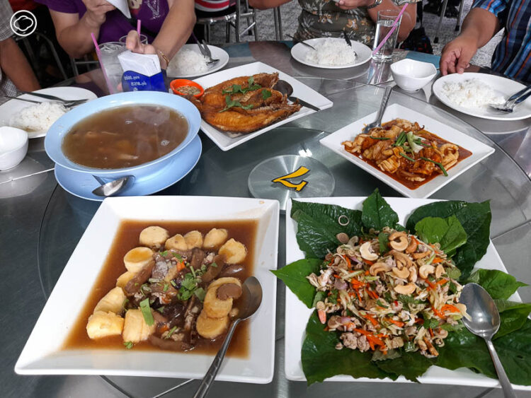 บินเดี่ยวเที่ยวเบตง จ.ยะลา กับคณะวัยเกษียณ กินเที่ยวรอบเมือง และตื่นเช้าไปดูทะเลหมอก