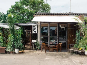 พันธุ์หมาบ้า ร้านหนังสืออิสระหนึ่งเดียวใน จ.ตรัง ที่อยากทำให้ตรังเป็นเมืองแห่งการอ่าน