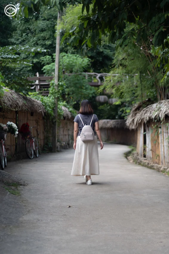 สัมผัสบรรยากาสเนิบช้า วิถีชีวิตไทย-มอญและชุมชนท่องเที่ยวที่ บ้านมอญห้วยน้ำใส ราชบุรี