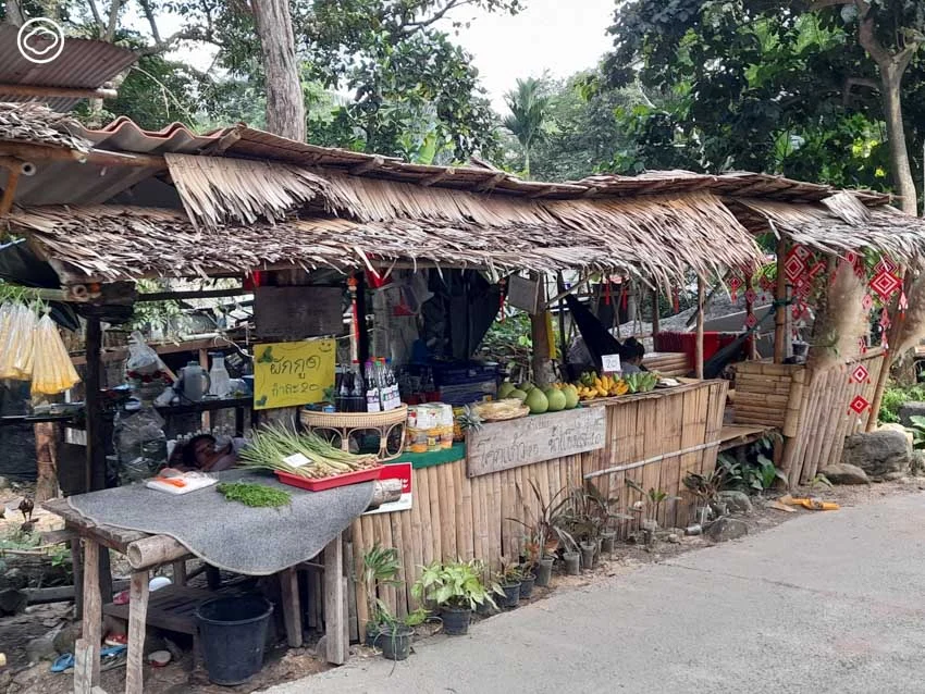 สัมผัสบรรยากาสเนิบช้า วิถีชีวิตไทย-มอญและชุมชนท่องเที่ยวที่ บ้านมอญห้วยน้ำใส ราชบุรี