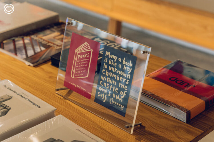 FLOBOOKSTORE ร้านหนังสืออิสระย่านสุขุมวิท พื้นที่ใหม่ของคนรักหนังสือและเฟอร์นิเจอร์