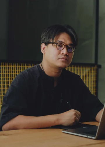 Prakammanu เพจนักแซวที่ตั้งใจเปลี่ยนมุมมองเรื่องรอบตัวให้สนุก แต่ดังสุดคือการเมือง