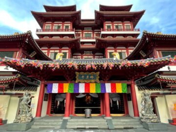 ลัดเลาะไชน่าทาวน์ ขอพรวัดพระเขี้ยวแก้วเสริมสิริมงคลรับปีใหม่จีน ณ ประเทศสิงคโปร์