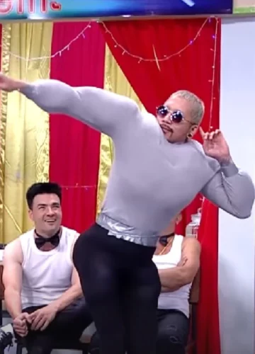 ‘ชอบตลกอยู่เรื่อย’ คอมมูนิตี้คนรักตลกไทยของหนุ่มเนิร์ดวัย 23 ที่รู้จริง ไม่ตลกไปเรื่อย