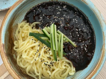 ชวนลองปรับการกินใหม่ 1 เดือน ด้วยการกินของอร่อย แต่ลดเนื้อสัตว์ลงอีกนิด